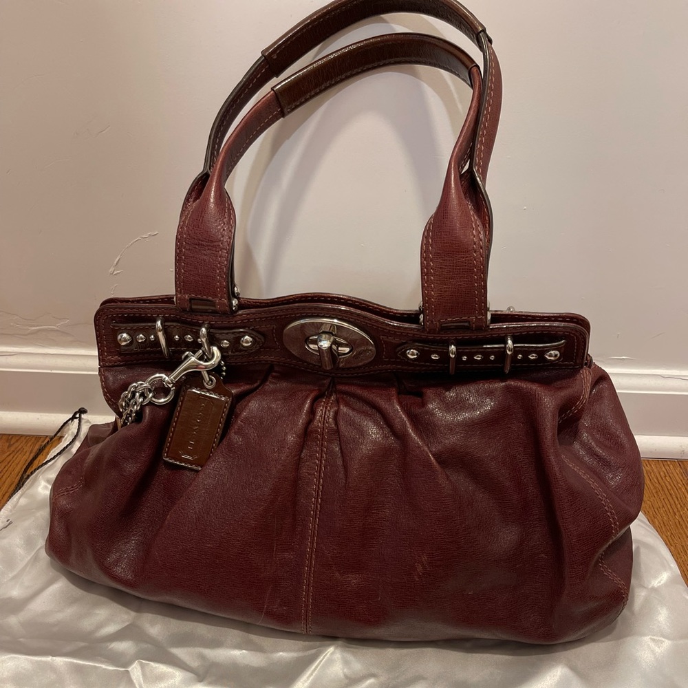 ♥️Coach Cranberry large leather tote bag ♥️